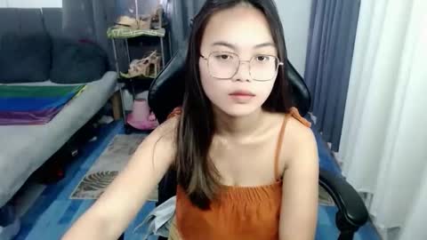 Snapshot of quinne_miles chatting on 09-15-25, 04:34 Quinne online show from 09-15-25, 04:34