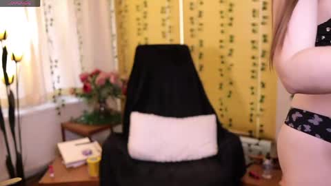 QuinnMonroe online show from 05-04-26, 01:07
