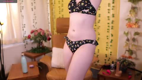 Snapshot of quinnrmonroe chatting on 06-07-26, 03:16 QuinnMonroe online show from 06-07-26, 03:16