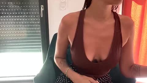 Quinnyelena online show from 09-11-25, 09:42