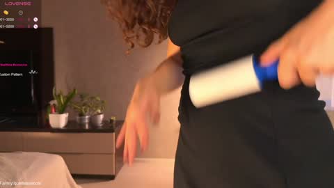 Next stream  December 1 FANSLY Loxrye online show from 11-24-25, 01:33