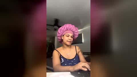 CaramelPEaches online show from 04-24-26, 10:45