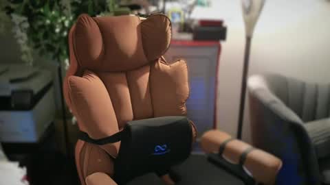 Snapshot of qweenviva chatting on 09-11-25, 02:00 ViVaLuvLicious online show from 09-11-25, 02:00