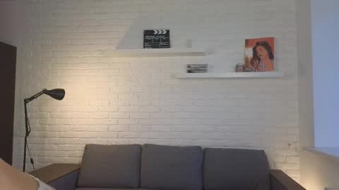 kiri online show from 04-19-26, 03:11