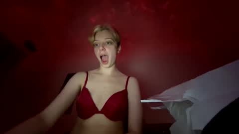 Snapshot of r0bynxoxp chatting on 03-29-26, 12:32 r0bynxoxp online show from 03-29-26, 12:32