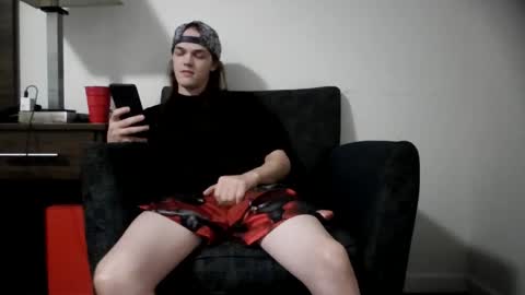 Snapshot of r_monkey583 chatting on 10-24-25, 02:57 r_monkey583 online show from 10-24-25, 02:57