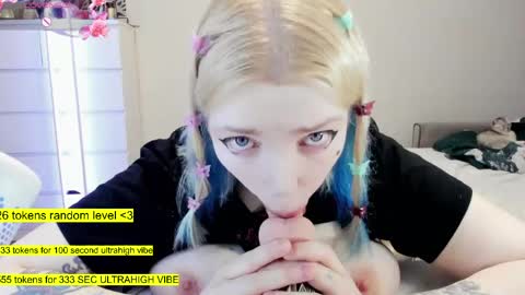 Snapshot of raaaaaaawr chatting on 05-02-26, 10:59 - online show from 05-02-26, 10:59