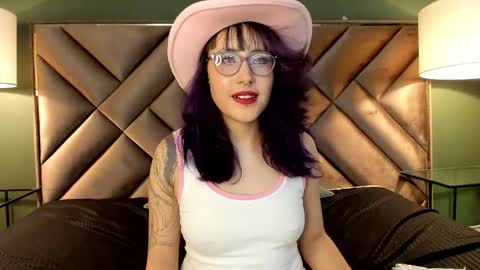 Snapshot of rache_roth chatting on 06-07-26, 10:19 Rachel online show from 06-07-26, 10:19