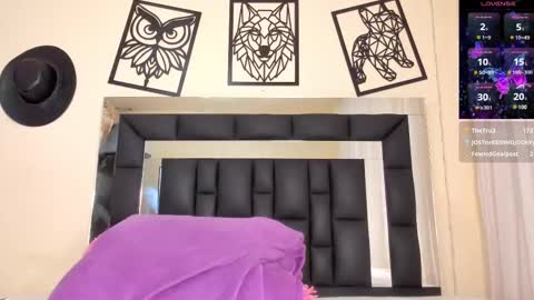 Snapshot of rachel__milfy chatting on 02-24-25, 10:25 Rachel online show from 02-24-25, 10:25