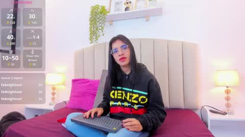 Rachel Donnelly online show from 09-27-25, 05:01