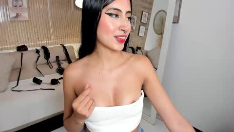 RACHEL ES online show from 11-21-25, 04:00