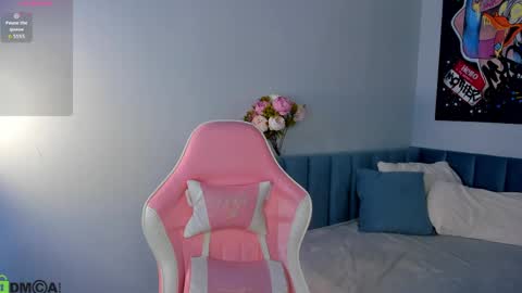 Snapshot of rachel_fernardi chatting on 04-11-26, 11:42 rachel_fernardi online show from 04-11-26, 11:42