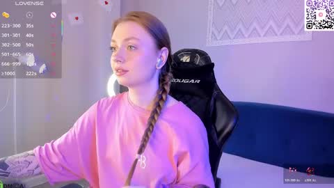 Snapshot of rachel_fernardi chatting on 05-25-26, 11:33 rachel_fernardi online show from 05-25-26, 11:33