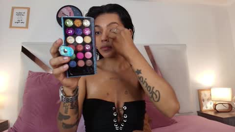 Snapshot of rachel_martinez chatting on 01-16-25, 11:37 RACHEL online show from 01-16-25, 11:37