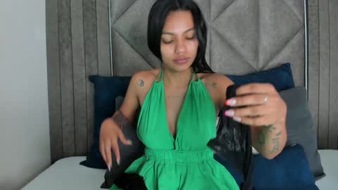 Snapshot of rachel_martinez chatting on 02-03-25, 11:20 RACHEL online show from 02-03-25, 11:20
