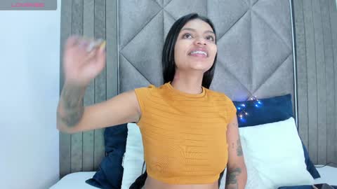 Snapshot of rachel_martinez chatting on 02-06-25, 11:32 RACHEL online show from 02-06-25, 11:32