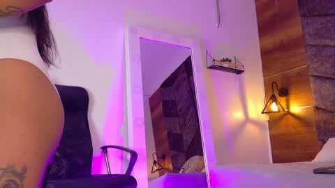 Snapshot of rachel_martinez chatting on 09-18-25, 11:23 RACHEL online show from 09-18-25, 11:23