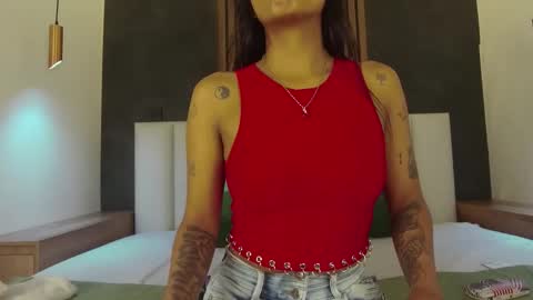 Snapshot of rachel_martinez chatting on 10-13-25, 11:43 RACHEL online show from 10-13-25, 11:43