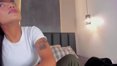 Snapshot of rachel_martinez chatting on 10-23-25, 11:31 RACHEL online show from 10-23-25, 11:31