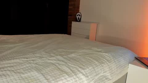 Snapshot of rachel_rey chatting on 10-26-25, 06:25 Sherryl online show from 10-26-25, 06:25