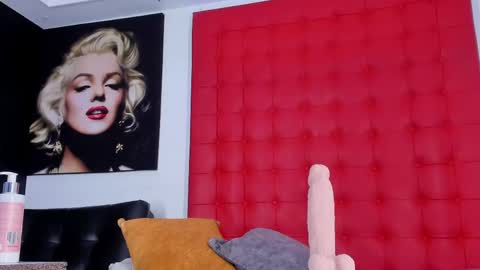  DALIANA  online show from 04-30-26, 01:17
