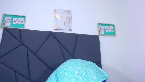 Snapshot of rachelbrown_ chatting on 12-14-24, 06:20 MALIKA Z online show from 12-14-24, 06:20