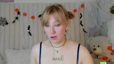 Snapshot of rachelcart chatting on 10-20-25, 03:07 RachelCart online show from 10-20-25, 03:07