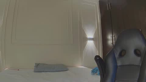 rachell_owen online show from 12-23-25, 05:05