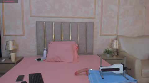 Snapshot of rachelladamss chatting on 04-19-26, 11:42 camila online show from 04-19-26, 11:42