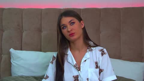 RachellSimpson online show from 01-15-25, 07:12