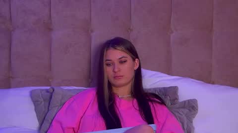 RachellSimpson online show from 03-11-25, 09:59