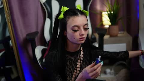  Rachel  online show from 01-17-25, 03:45