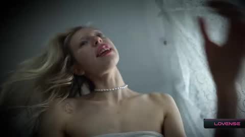 Snapshot of radiant_ada chatting on 12-02-25, 09:25 ada online show from 12-02-25, 09:25