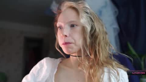 Snapshot of radiant_ada chatting on 02-04-26, 11:27 ada online show from 02-04-26, 11:27