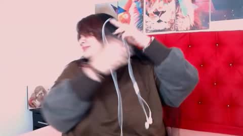 Snapshot of radiantgoddes chatting on 11-23-25, 04:18 radiantgoddes online show from 11-23-25, 04:18