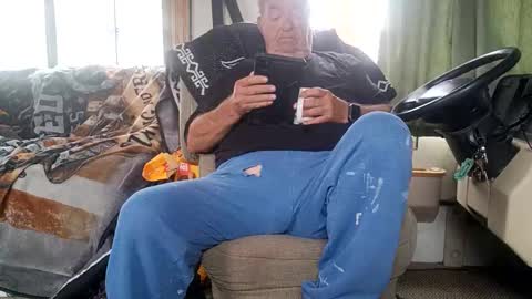 Radioman for fun online show from 04-29-26, 04:33
