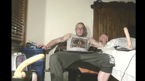 Lauren online show from 12-14-24, 08:56