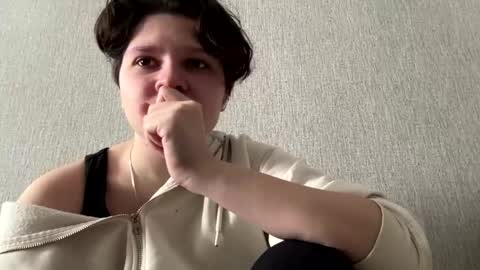 Emmie online show from 05-15-26, 12:50
