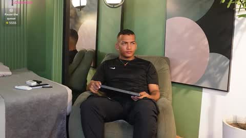 Snapshot of rafa_cruz chatting on 12-18-25, 12:44 rafa_cruz online show from 12-18-25, 12:44