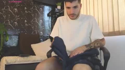 R A F A E L online show from 06-20-26, 07:49