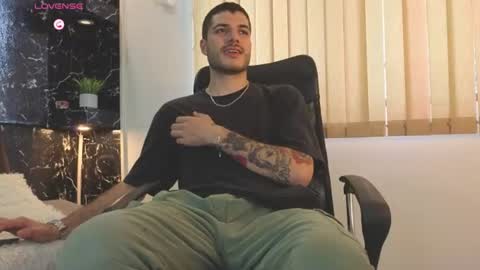 R A F A E L online show from 06-24-26, 07:35