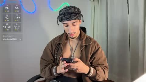 Snapshot of rafael_stone1 chatting on 02-11-26, 03:00 NEW IG online show from 02-11-26, 03:00