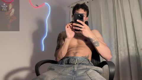 Snapshot of rafael_stone1 chatting on 03-22-26, 02:37 NEW IG online show from 03-22-26, 02:37