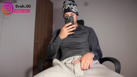 Snapshot of rafael_stone1 chatting on 07-19-26, 12:58 NEW IG online show from 07-19-26, 12:58