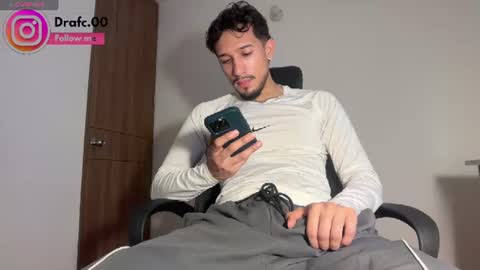 Snapshot of rafael_stone1 chatting on 08-01-26, 02:55 NEW IG online show from 08-01-26, 02:55