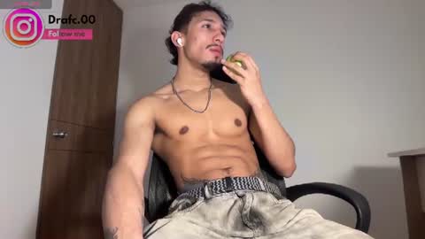 Snapshot of rafael_stone1 chatting on 08-10-26, 01:42 NEW IG online show from 08-10-26, 01:42