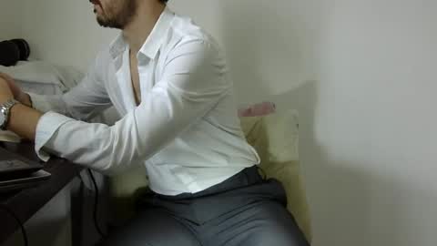 Snapshot of rafaelssk chatting on 12-08-24, 01:14 elenacam online show from 12-08-24, 01:14