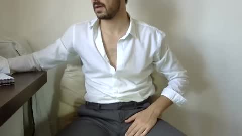 Snapshot of rafaelssk chatting on 12-14-24, 04:31 elenacam online show from 12-14-24, 04:31