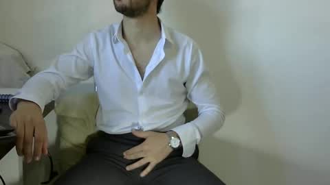 Snapshot of rafaelssk chatting on 12-18-24, 09:36 elenacam online show from 12-18-24, 09:36