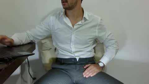 Snapshot of rafaelssk chatting on 03-11-25, 11:04 elenacam online show from 03-11-25, 11:04